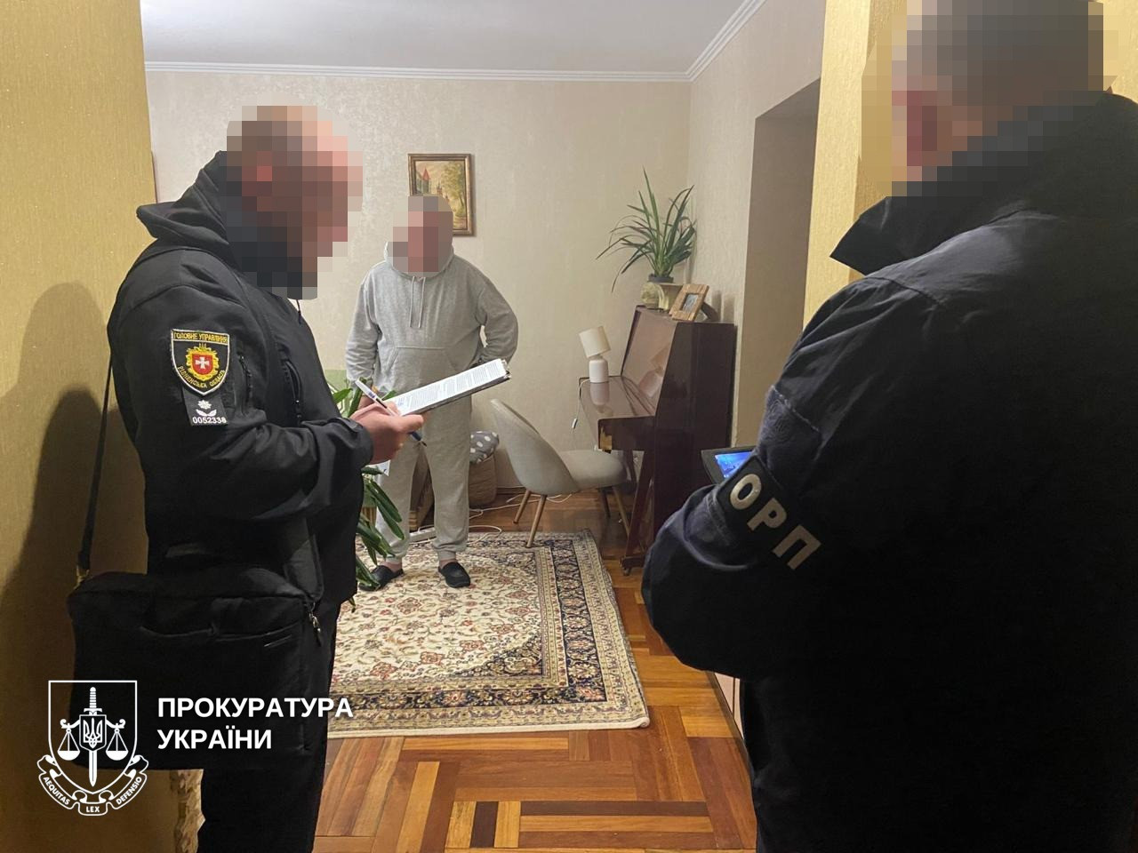 На Рівненщині викрили 11 осіб за незаконне переправлення чоловіків через кордон