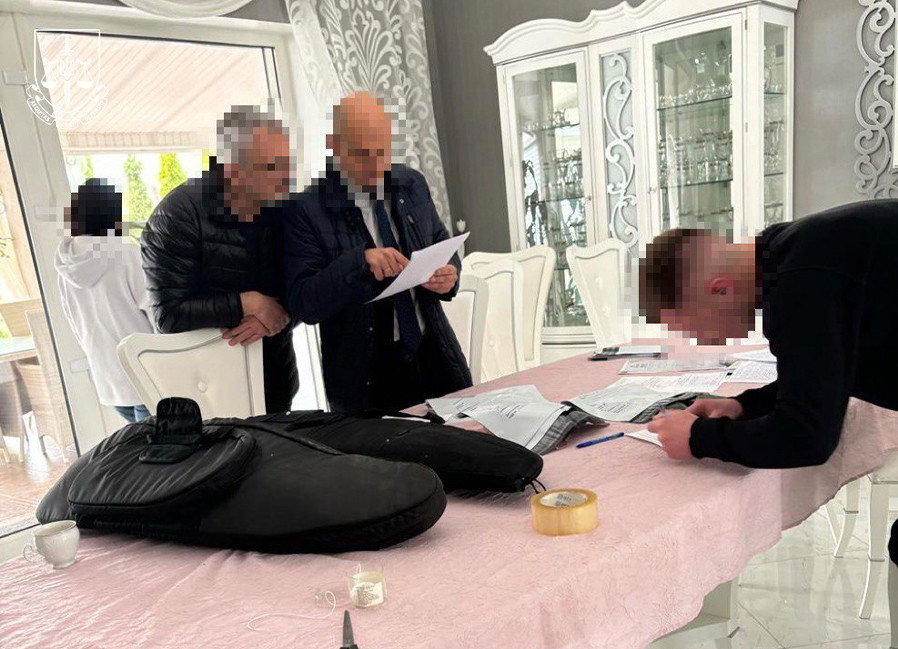 Експомічнику народного депутата України повідомлено про підозру у фінансуванні воєнізованих формувань рф на території Криму