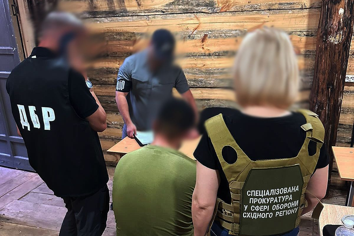 Заволодіння понад 1 млн грн під час ремонту військової частини – підозрюють підрядників та ексзаступника командира