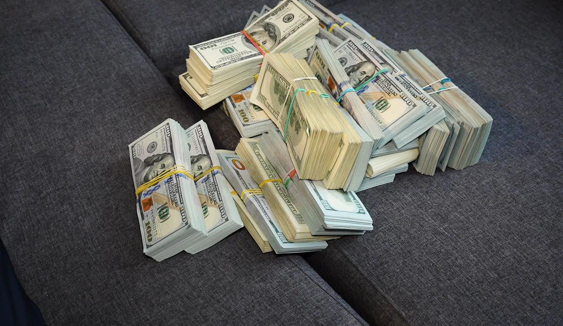 Вірусні атаки на понад 100 іноземних компаній зі збитками у 150 млн доларів США – викрито українського хакера (ФОТО)