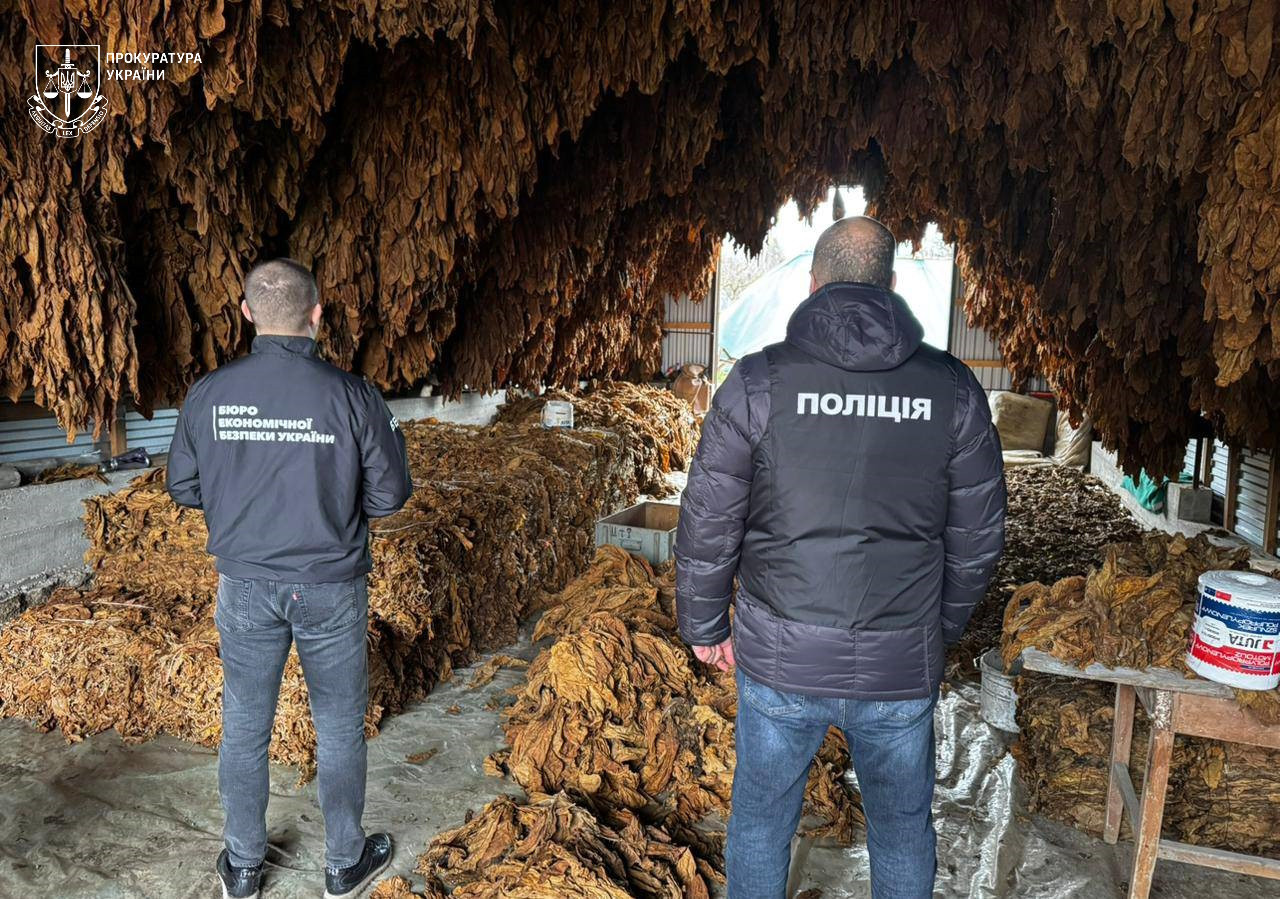 Odesa law enforcement officers exposed an underground tobacco business. More than 9 tons of raw materials were removed
