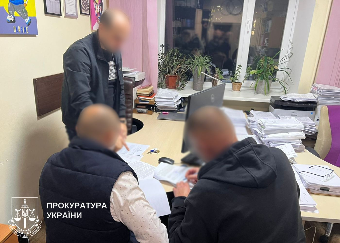 Закупівля спецавтомобілів для столичних рятувальників із переплатою майже 11 млн гривень: посадовій особі КМДА повідомлено про підозру
