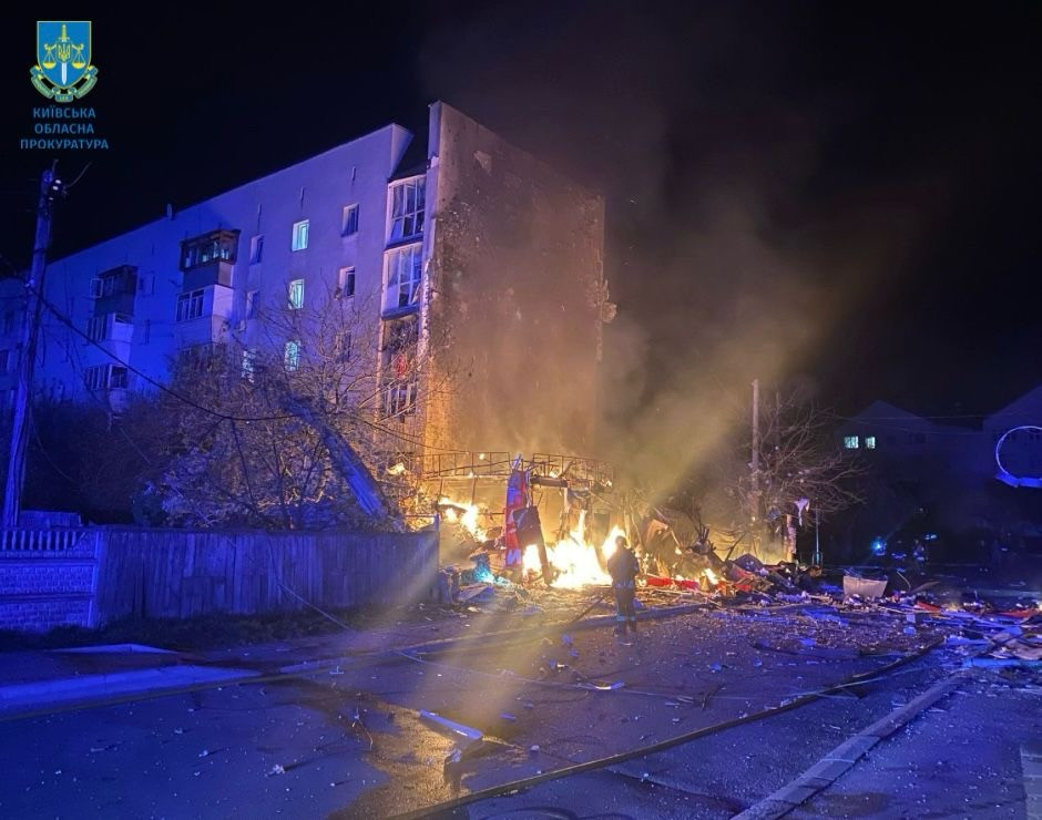 Правоохоронці документують наслідки ворожої атаки на Київщину – розпочато розслідування