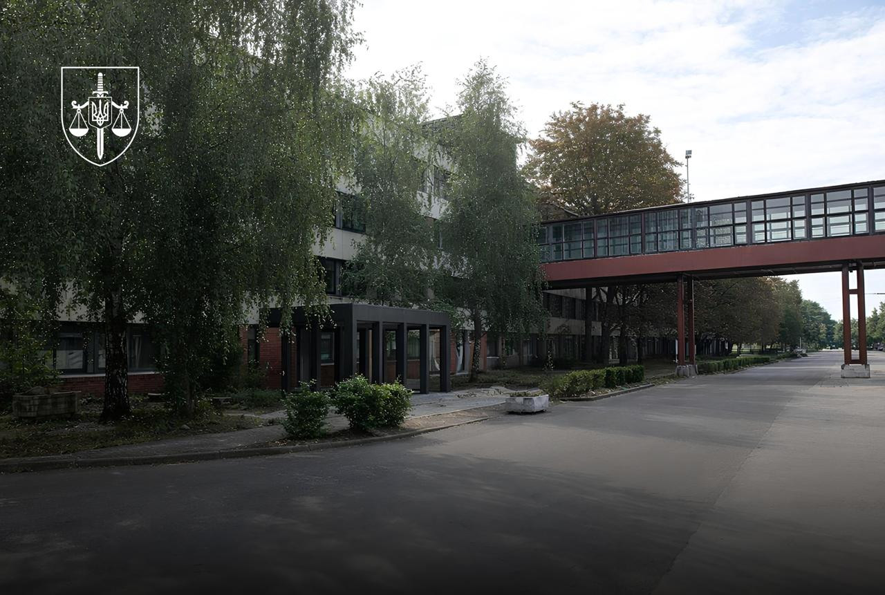 За ініціативи прокуратури суд арештував майно держбанку, який продав нерухомість у 3–4 рази дешевше, ніж вона коштує