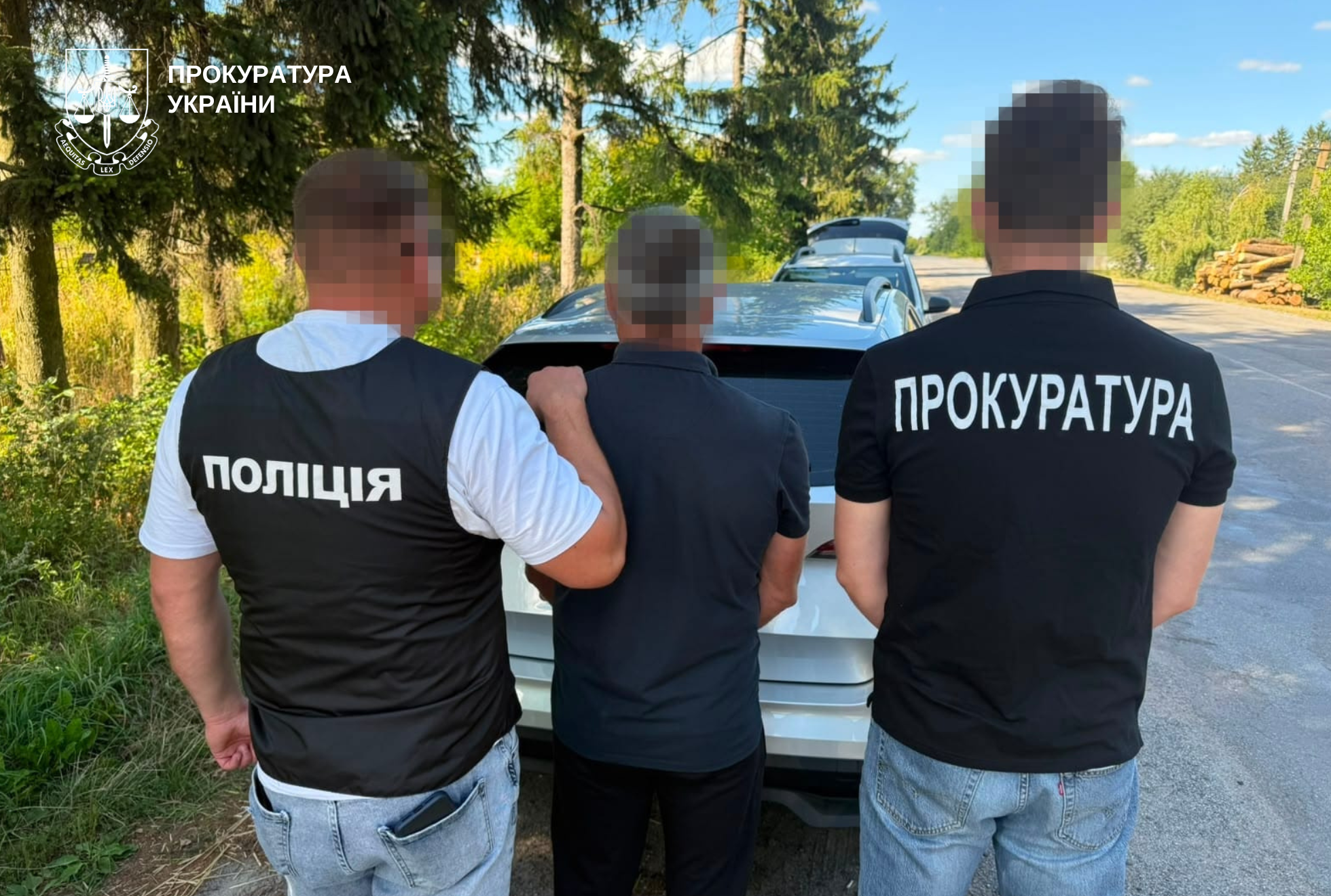 100 тис. грн «відкату» за ремонт адмінбудівлі: викрито голову сільради на Хмельниччині