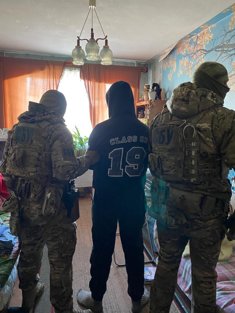 На Рівненщині судитимуть учасників міжрегіональної злочинної організації, які налагодили наркобізнес за ґратами