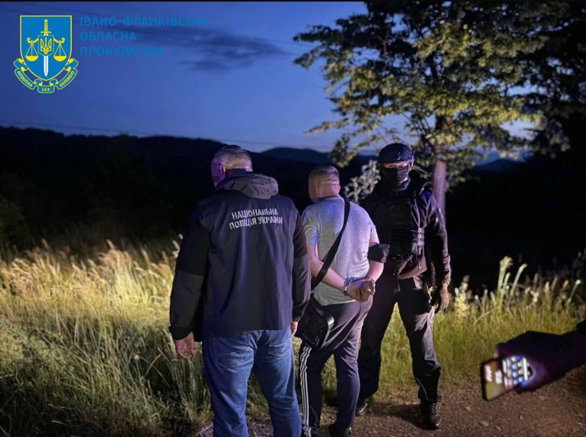 8 тисяч доларів США за незаконний перетин кордону військовозобов’язаними – викрито мешканця Прикарпаття