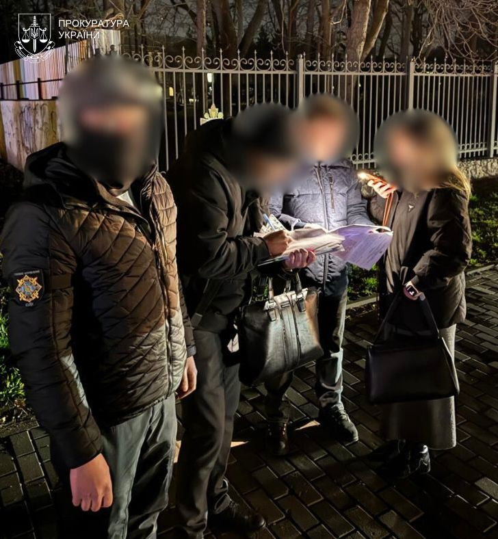 Illegal actions related to crossing the border and processing documents have been stopped