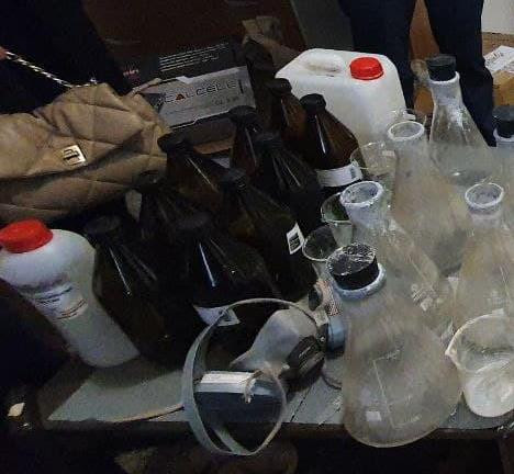 Облаштування нарколабораторії та збут амфетаміну – на Буковині судитимуть членів злочинної групи