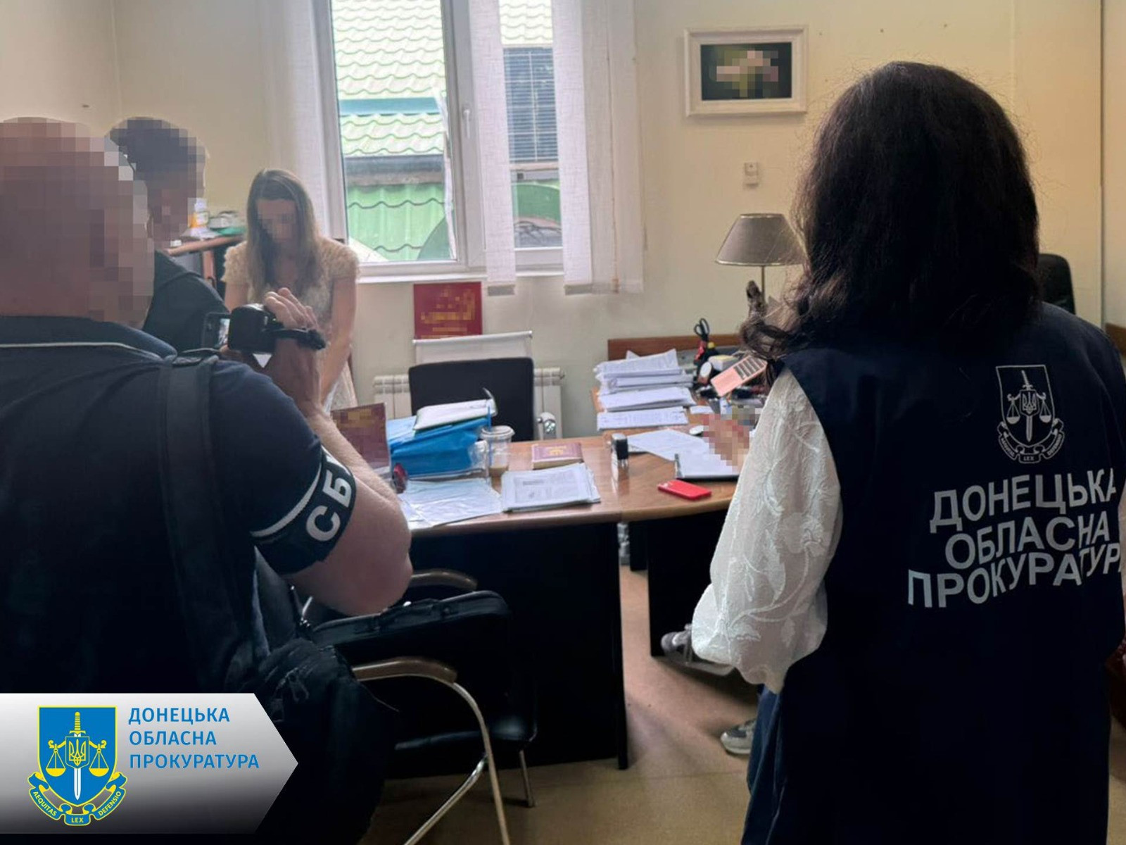 Викрито адвокатку у вимаганні 1 500 доларів США за сприяння військовослужбовцю у демобілізації