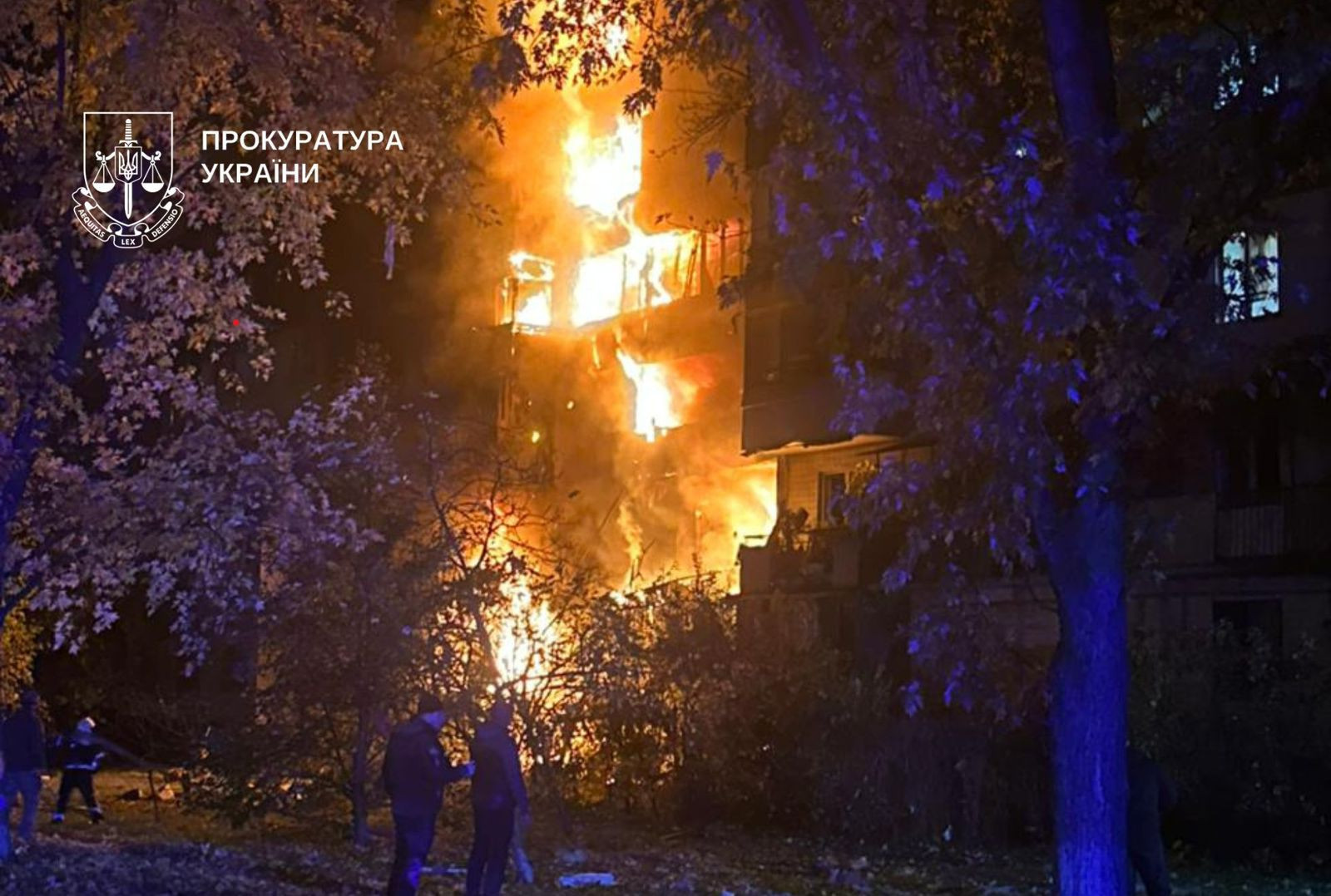 У Києві фіксують наслідки чергової атаки рф на столицю